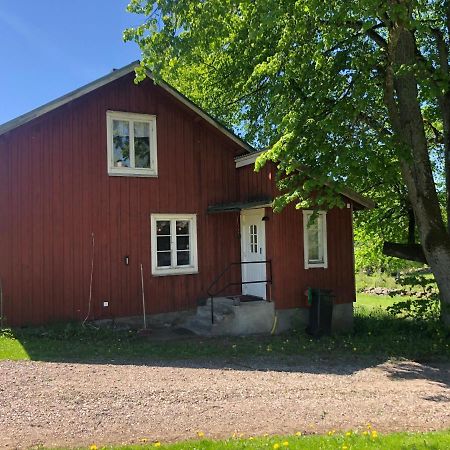 Mysig Lantlig Stuga, Nycklaroer Korsberga Exterior photo