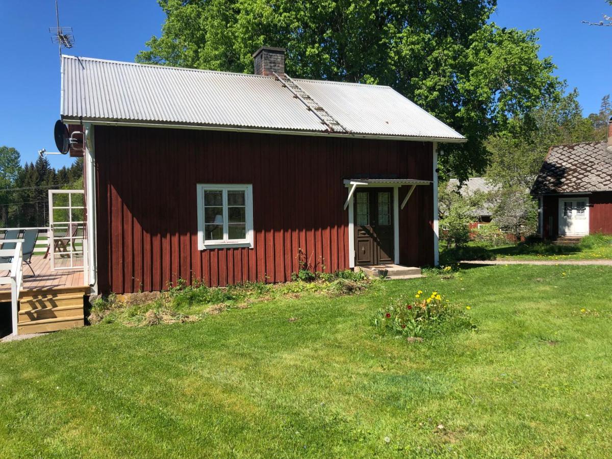Mysig Lantlig Stuga, Nycklaroer Korsberga Exterior photo