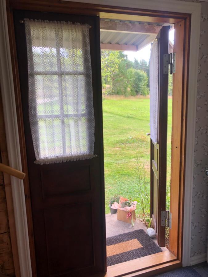 Mysig Lantlig Stuga, Nycklaroer Korsberga Exterior photo
